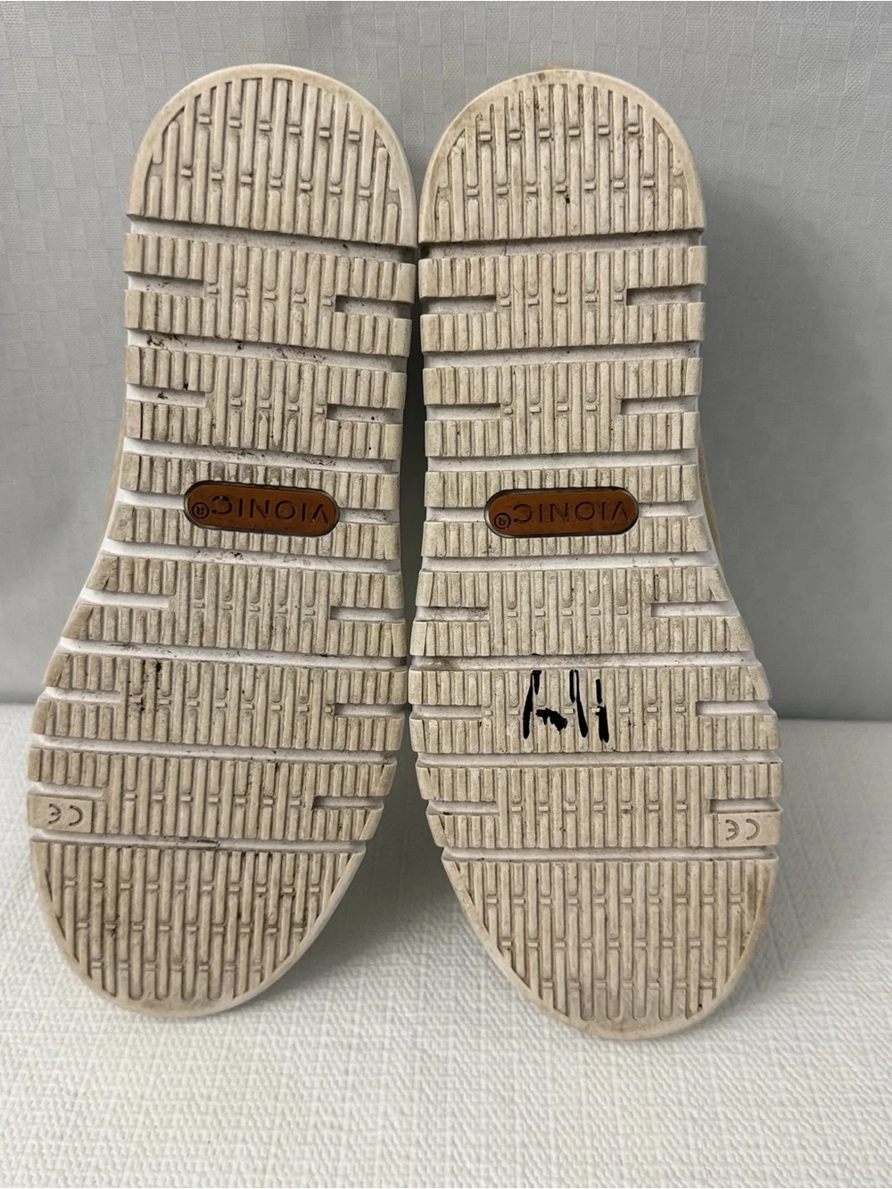 Vionic uptown comfort